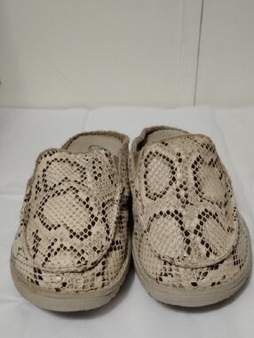 Hey Dude Lexi Beige Snskeskin Slip-On Mules